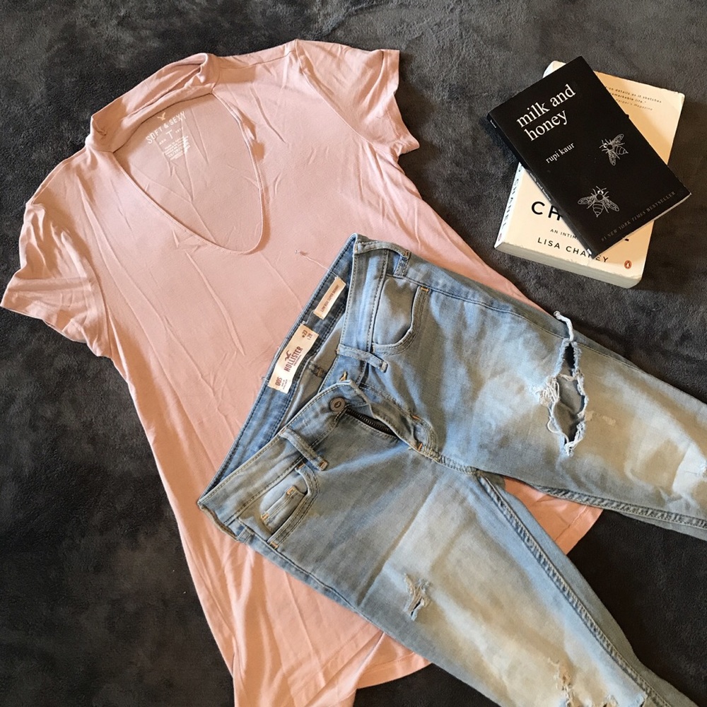 XS pink v neck tee with neck collar